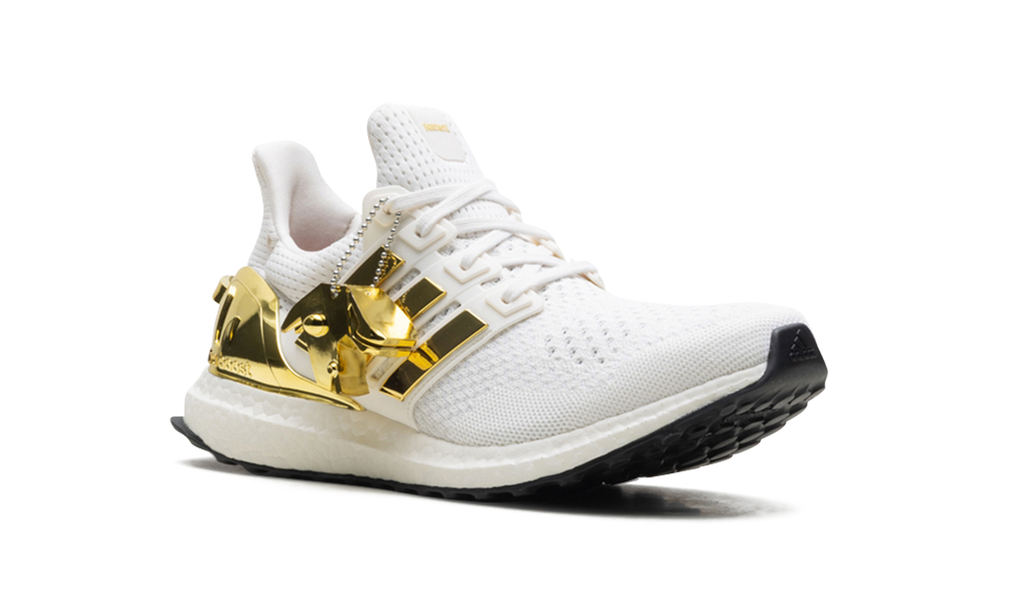 Ultra Boost "Fortnite - Victory Crown" JQ0717