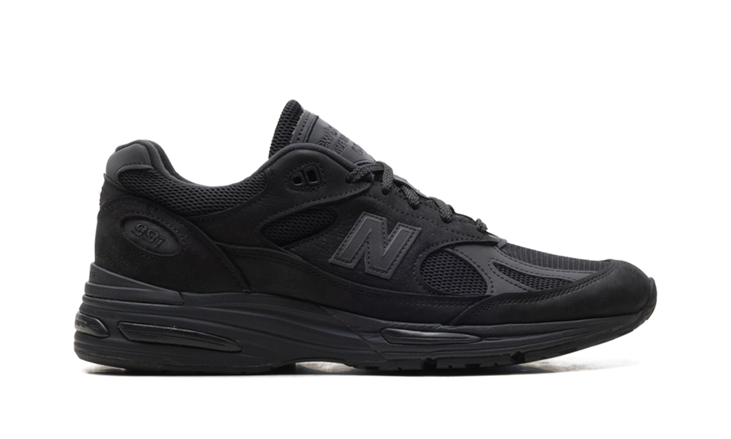 991v2 "Dover Street Market - Triple Black" U991DS2