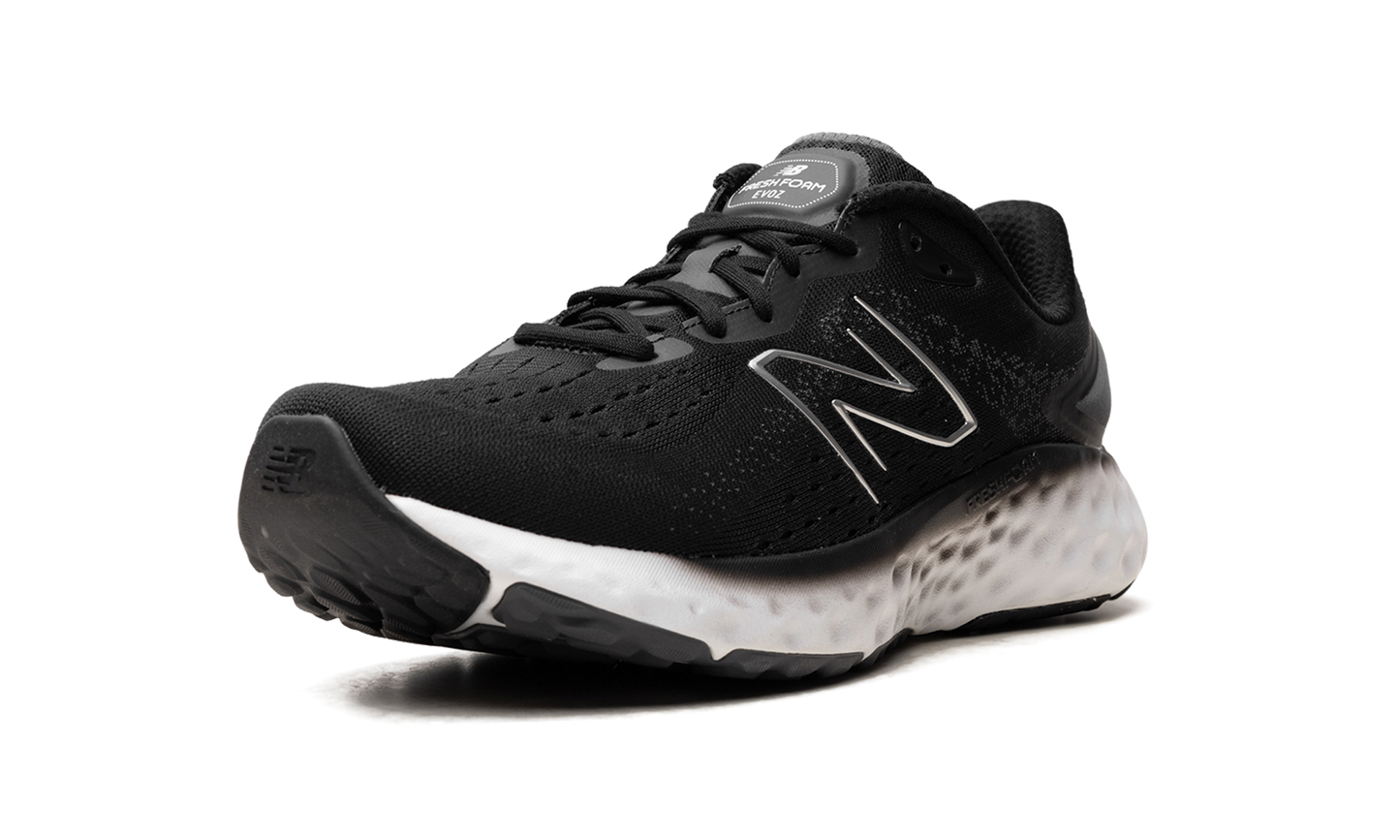 Fresh Foam Evoz V2 "Black / White" MEVOZLK2