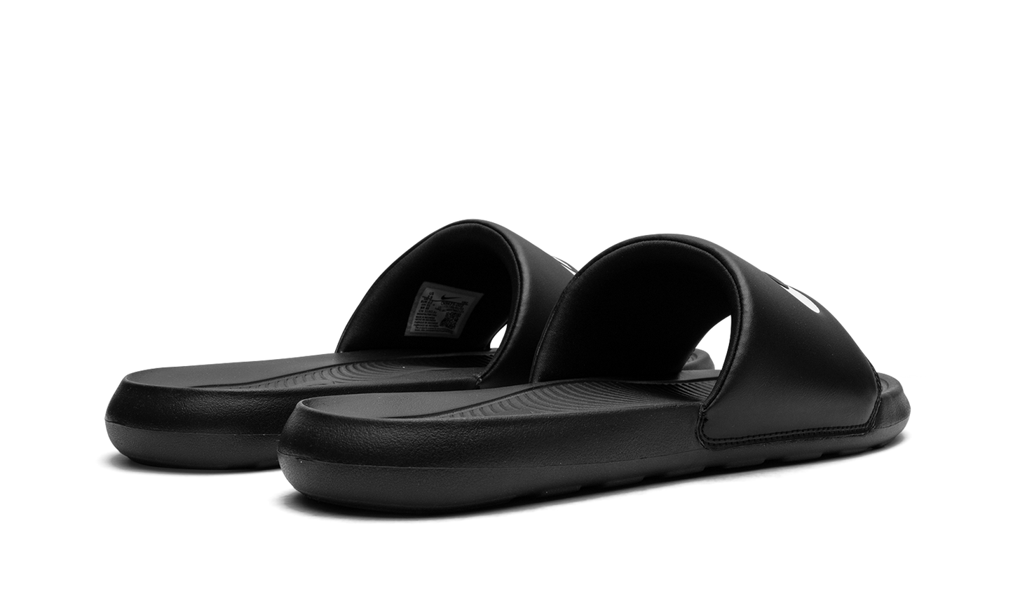 Victori One Slide CN9675 002