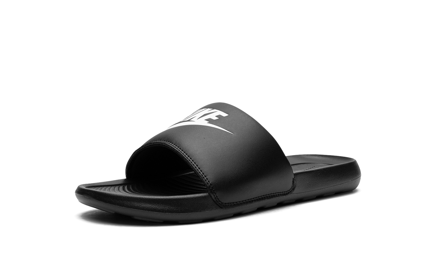 Victori One Slide CN9675 002