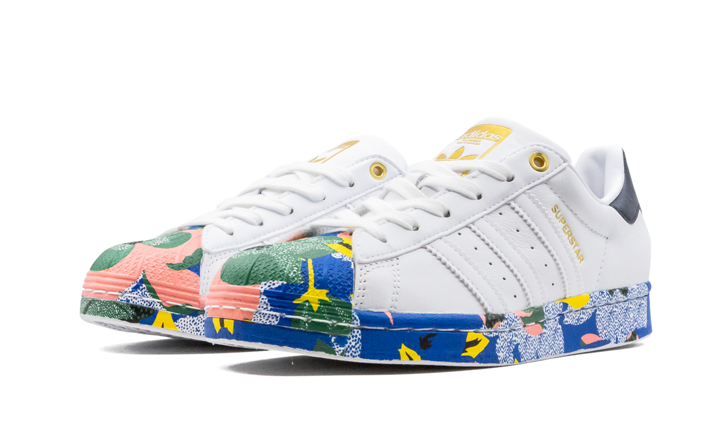 Superstar "Her Studio London" FW2526