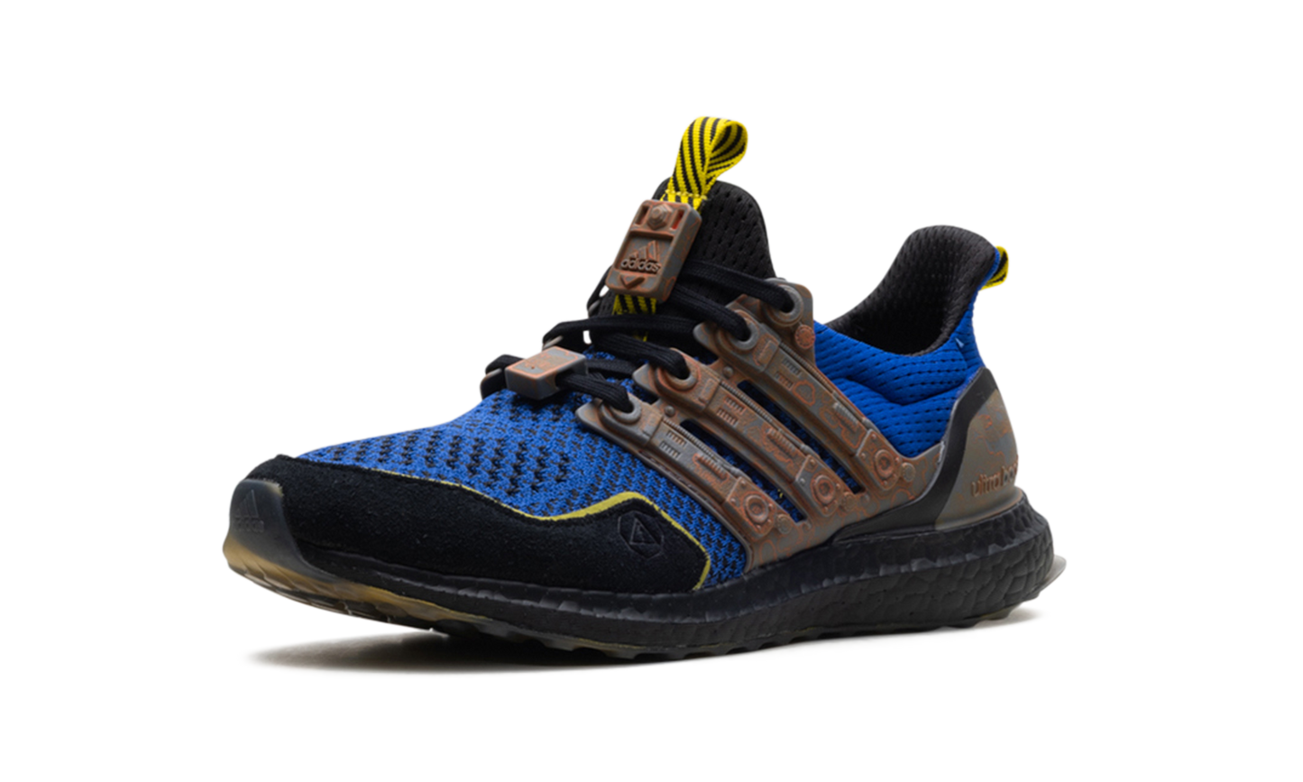 Ultra Boost "Fortnite - Battle Bus" JQ0713