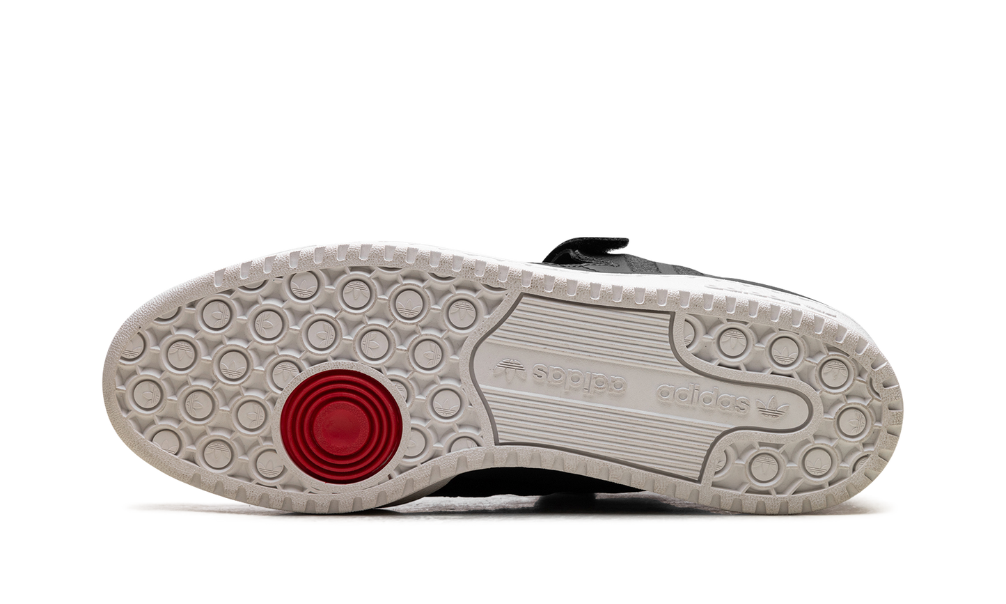 FORUM LOW "Black" HQ4536