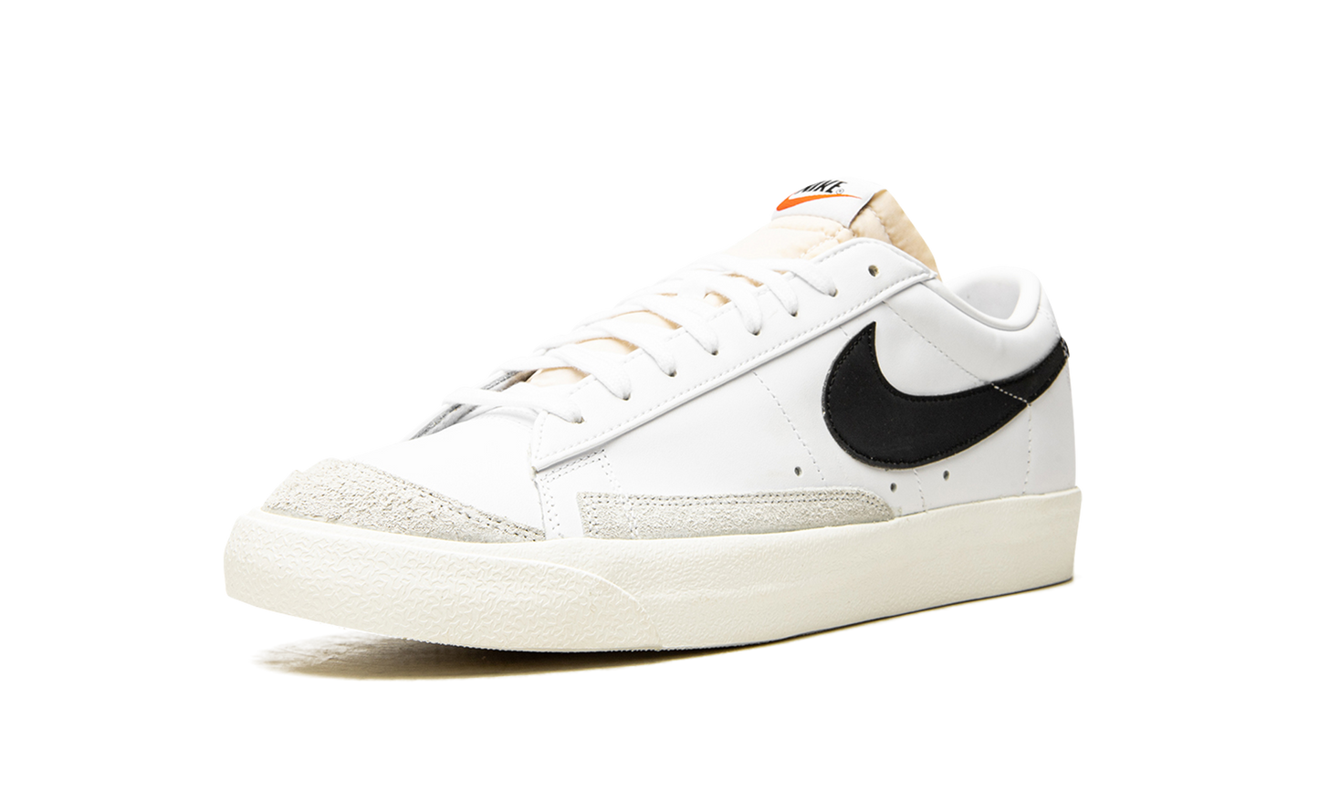 Blazer Low '77 Vintage "White / Black" DA6364 101