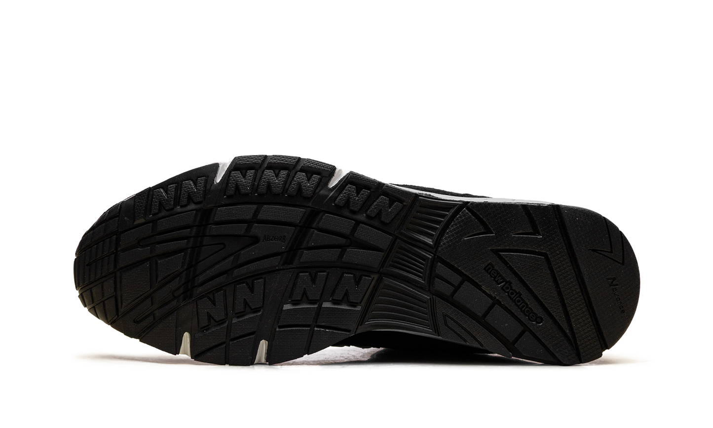 991 "Made in UK - Black Silver" M991EKS