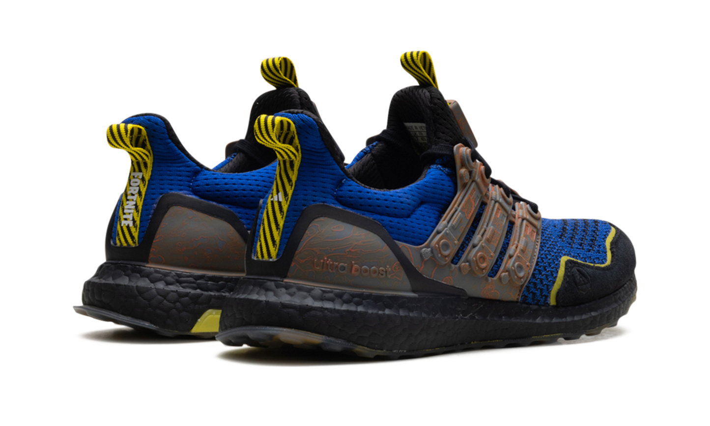 Ultra Boost "Fortnite - Battle Bus" JQ0713