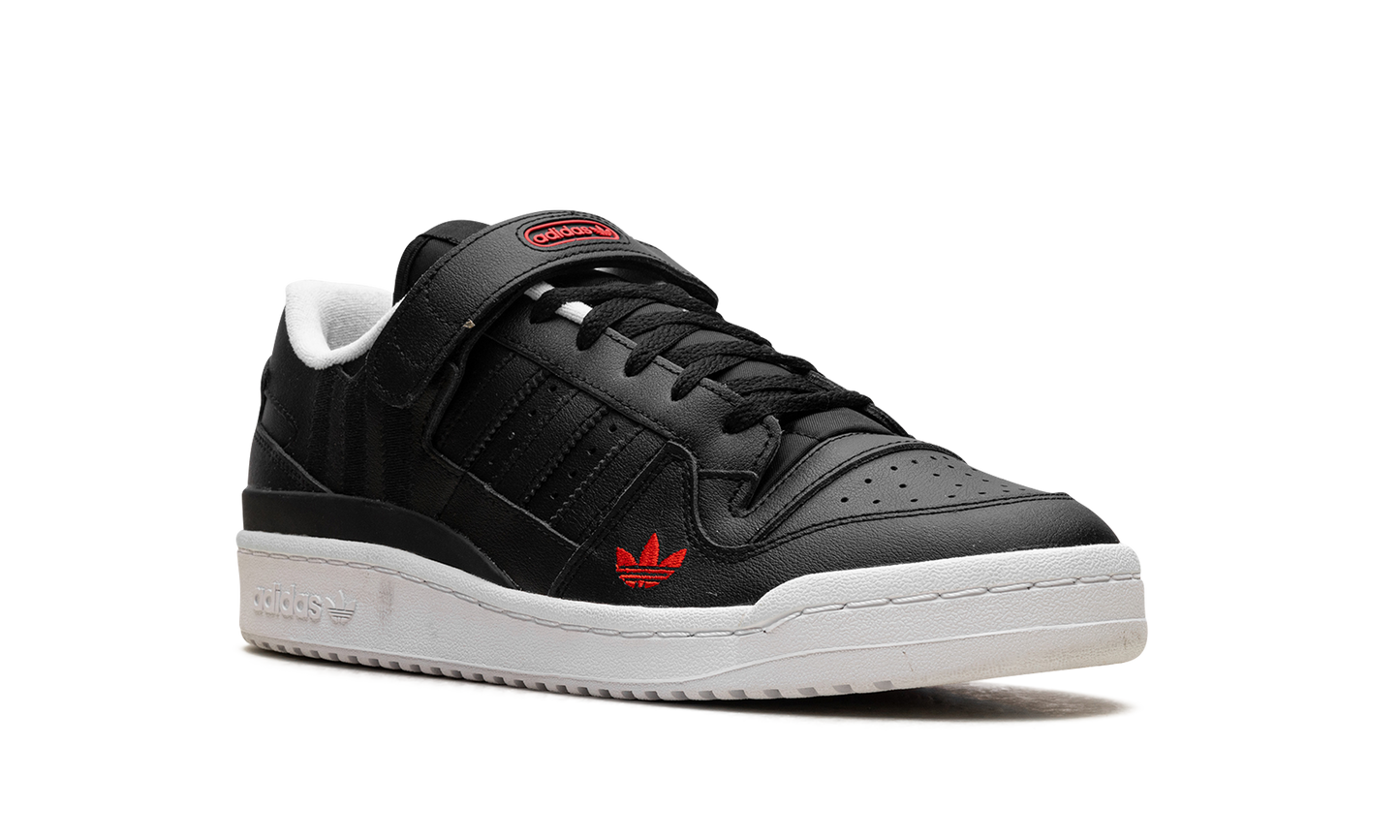 FORUM LOW "Black" HQ4536