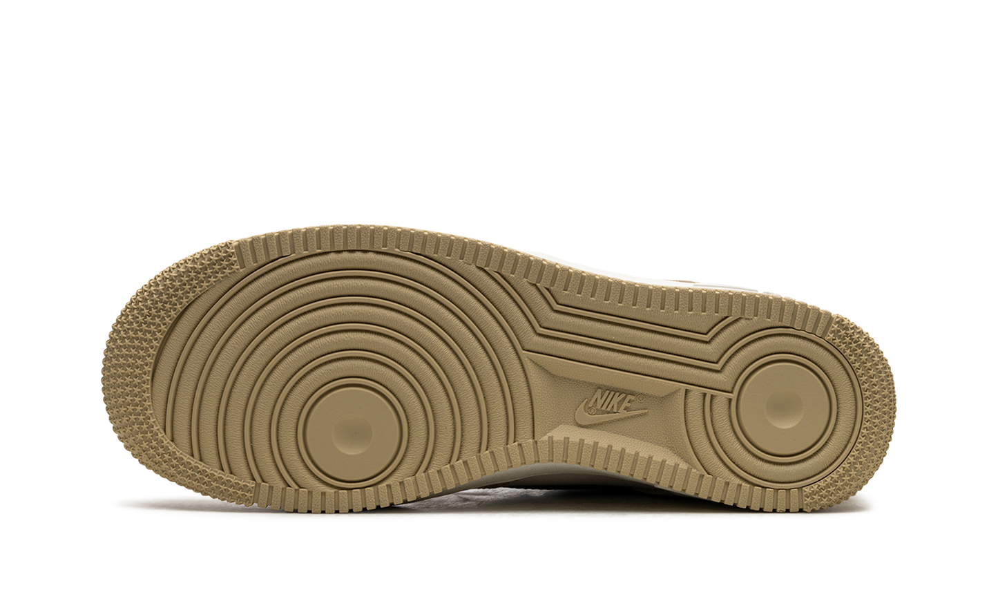 Air Force 1 '07 LX Low "Team Gold" DV7186 700